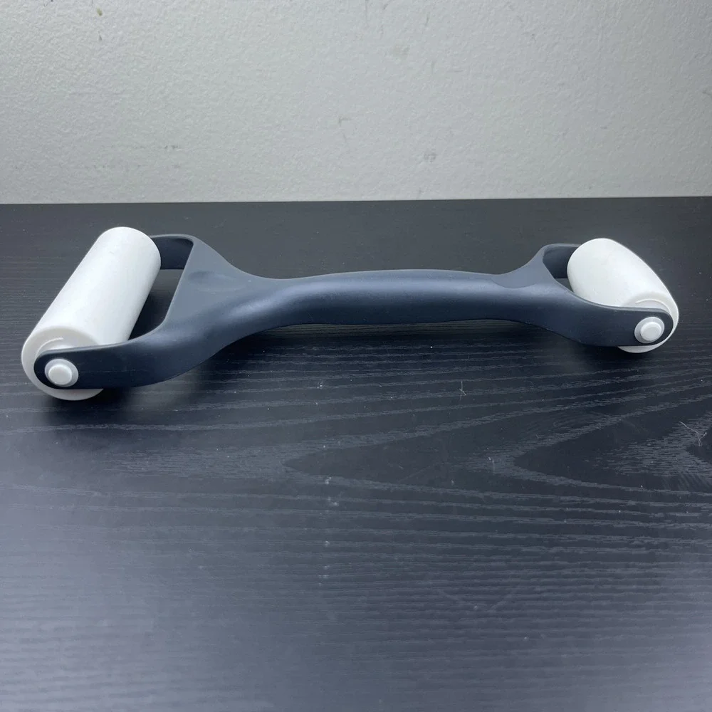 Pampered Chef Baker's Roller #1485 Double-End Dough Roller Baking Tool